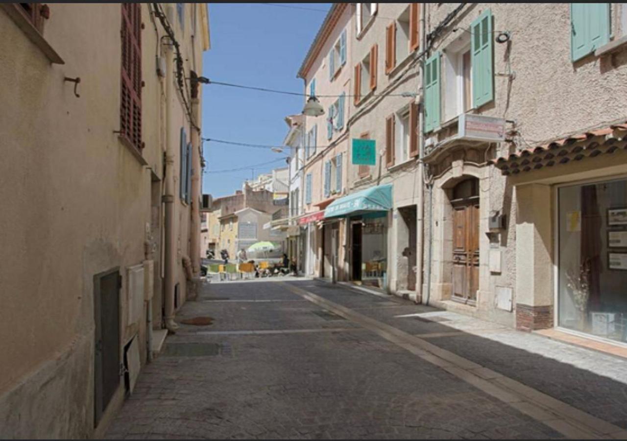 Au Coeur De La Ville Bandol Exterior photo